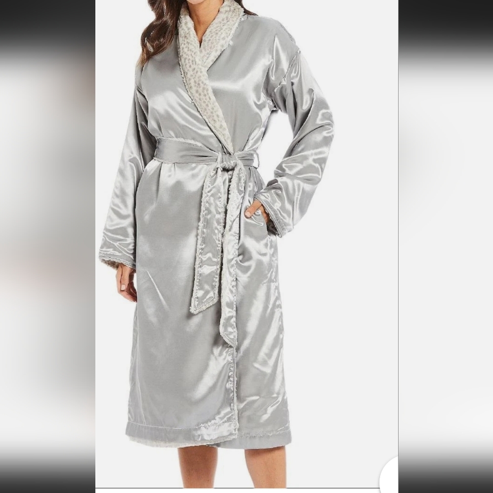 Giraffe at Home Gray Satin Robe - Picture 14 of 14